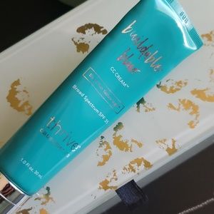 Thrive Causemetics buildable blur CC Cream Light